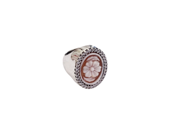 Anello fiore cammeo